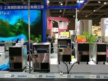 CompactCafé 1.5L Semi Automatic Espresso Machine