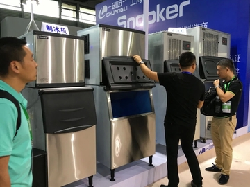 CompactCafé 1.5L Semi Automatic Espresso Machine